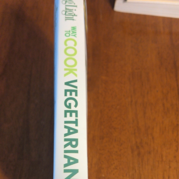 Vegetarian Cookbook - Green Cover - Picture 3 of 6